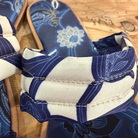 Boden Silk Printed Navy and White Floral Sandals - Picture 7 of 9